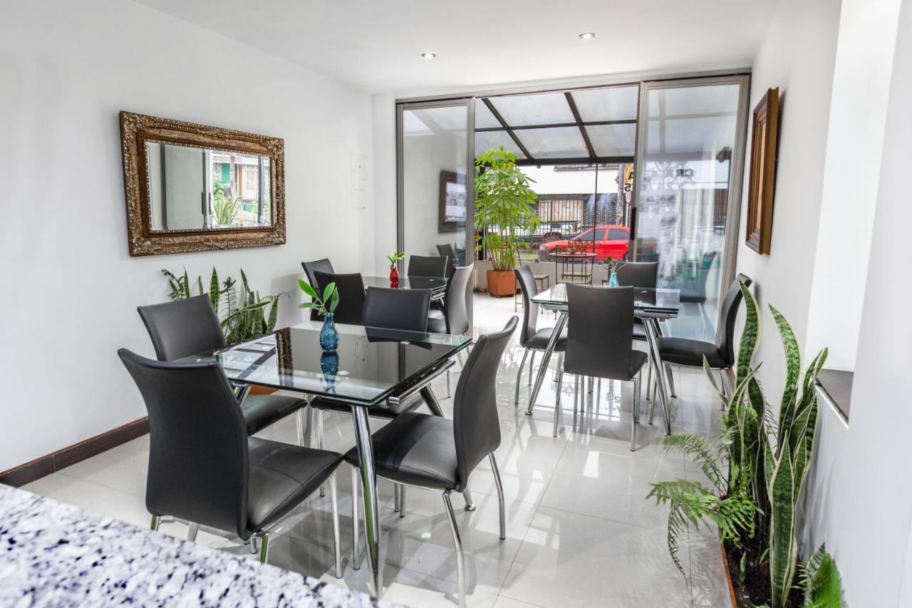 Hotel Casa Quinta Embajada Bogotá Eksteriør billede